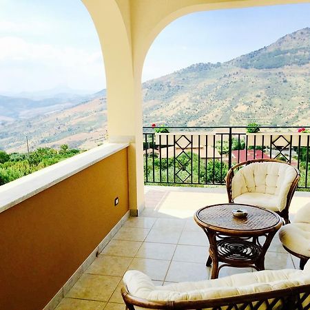 Villa Della Mimosa Alia Екстериор снимка