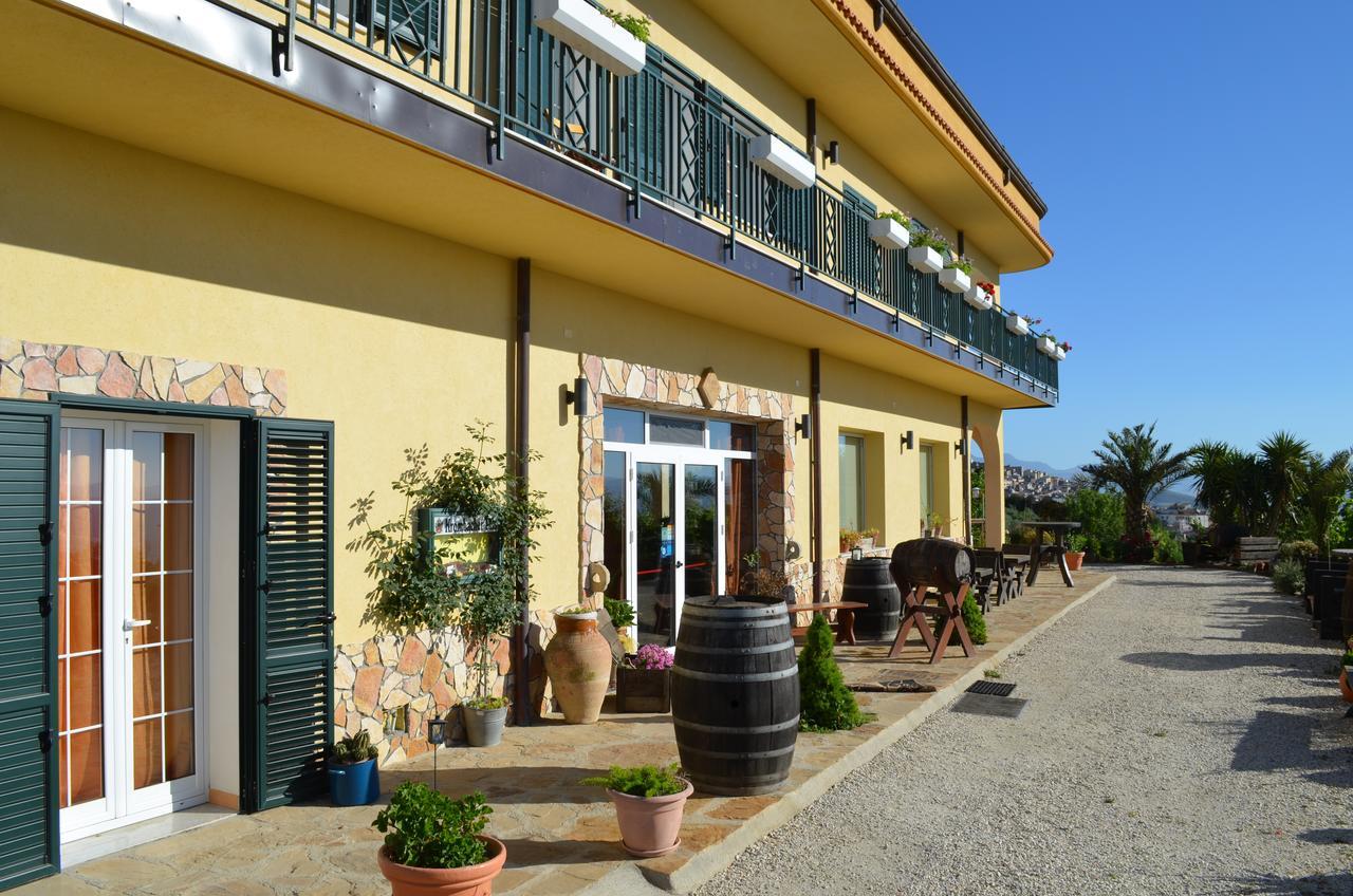 Villa Della Mimosa Alia Екстериор снимка